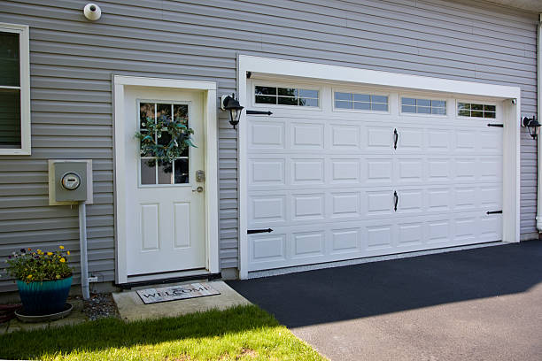 24/7 Emergency Garage Door Panel Replacement experts in Manchester, OH